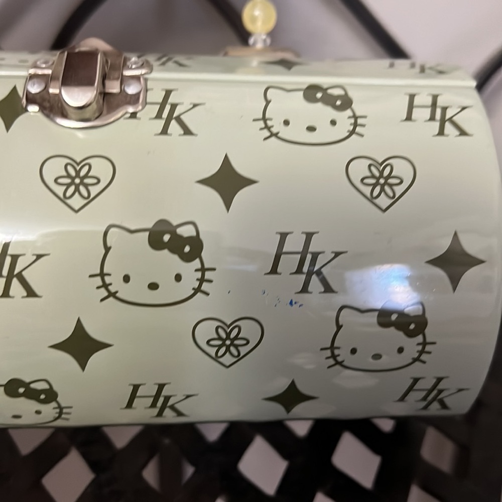 Hello Kitty Tin Box - Picture 3 of 7